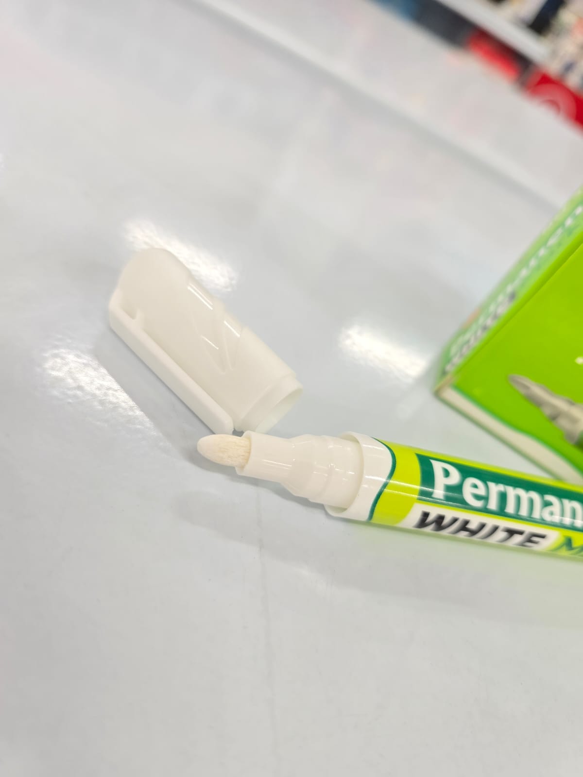 MARCADOR PERMANENTE BLANCO