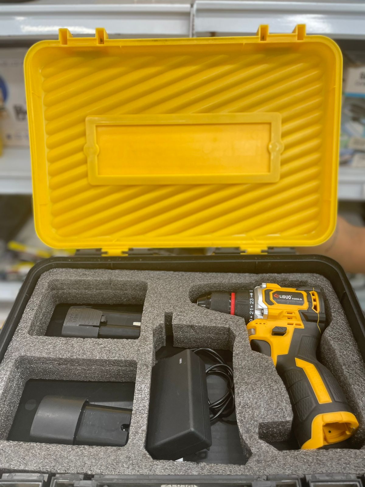 SET DESTORNILLADOR RECARGABLE
