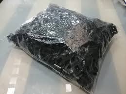 GANCHO PARA ZUNCHO PLASTICO NEGRO
